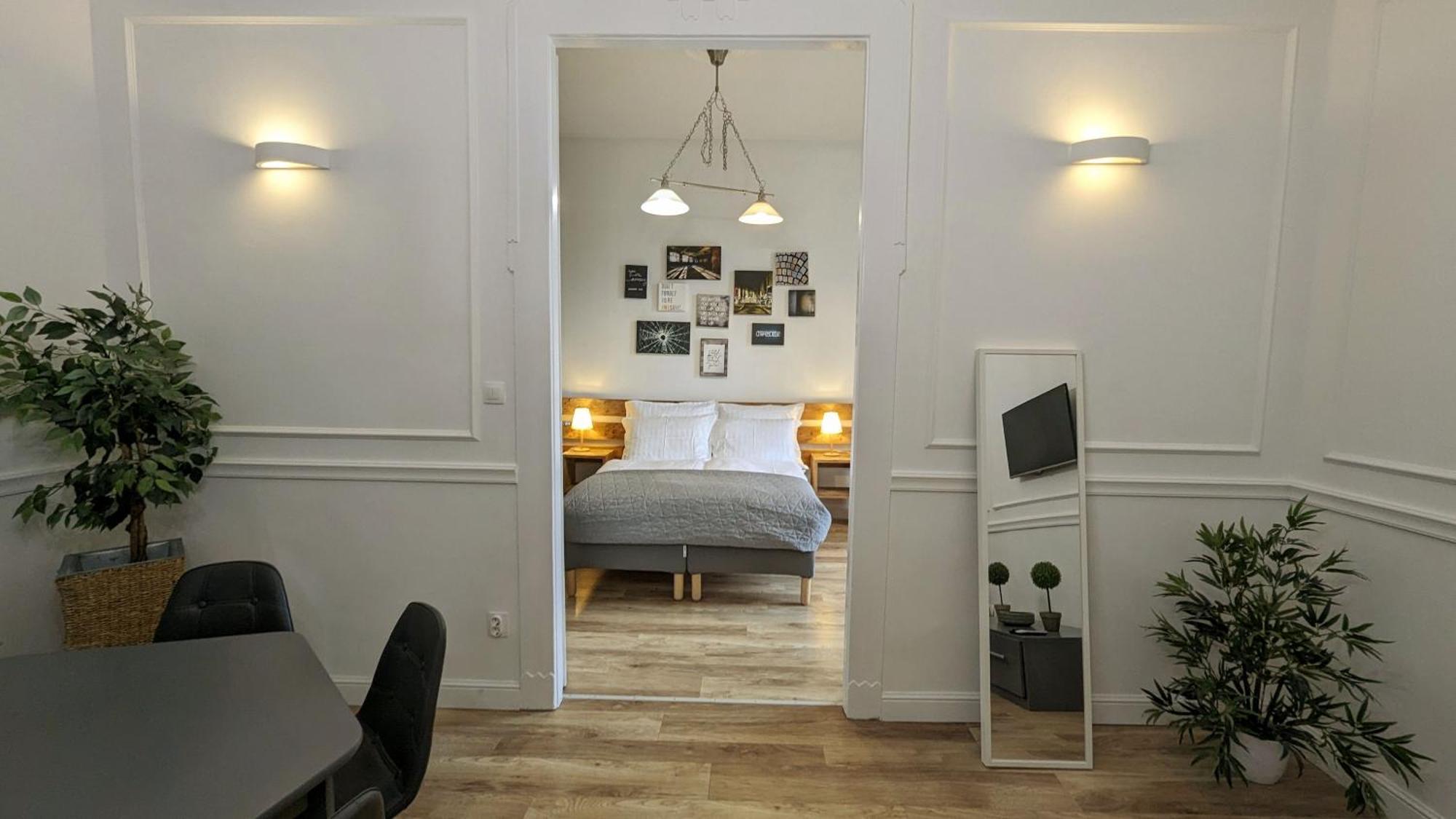 3 Room Apartment In The Beautiful Street Budapest Exterior photo