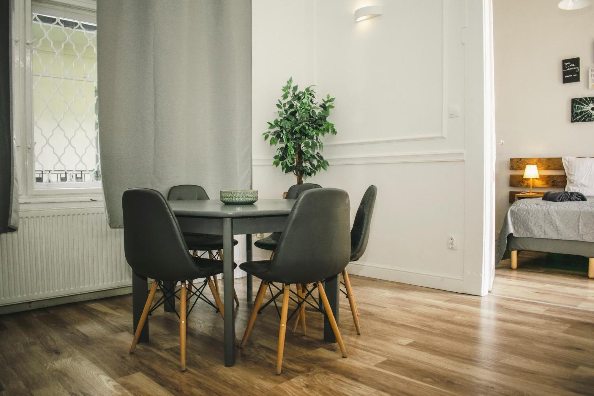 3 Room Apartment In The Beautiful Street Budapest Exterior photo