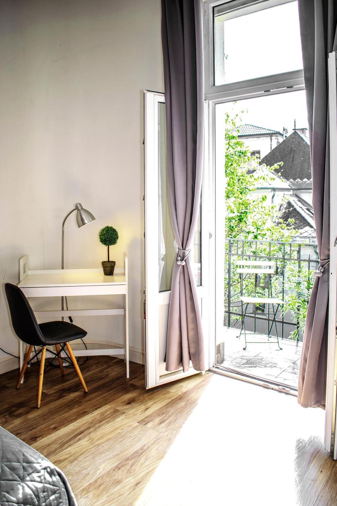 3 Room Apartment In The Beautiful Street Budapest Exterior photo