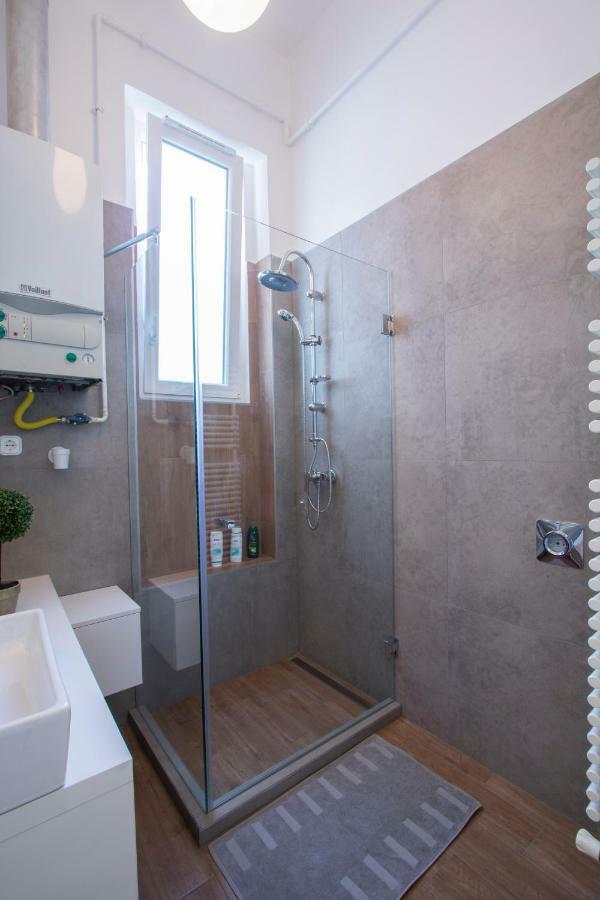 3 Room Apartment In The Beautiful Street Budapest Exterior photo